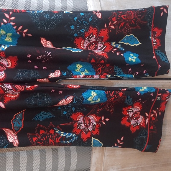 IMAN Global Chic 2 Pc Floral Print Accents Lounge Wear - Picture 6 of 6